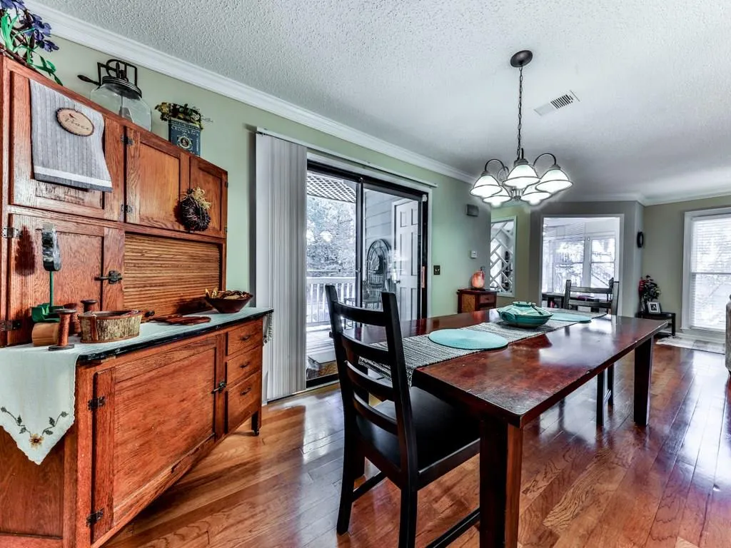 703 Hollyfax Circle, Atlanta, Georgia 30328, 1 Bedroom Bedrooms, ,1 BathroomBathrooms,Residential,Sold,703 Hollyfax Circle,5905862