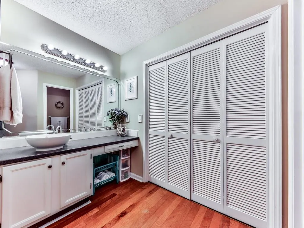 703 Hollyfax Circle, Atlanta, Georgia 30328, 1 Bedroom Bedrooms, ,1 BathroomBathrooms,Residential,Sold,703 Hollyfax Circle,5905862