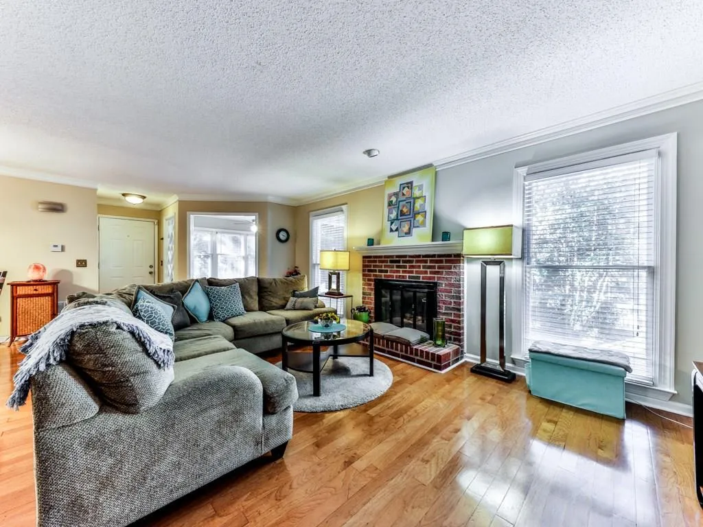 703 Hollyfax Circle, Atlanta, Georgia 30328, 1 Bedroom Bedrooms, ,1 BathroomBathrooms,Residential,Sold,703 Hollyfax Circle,5905862