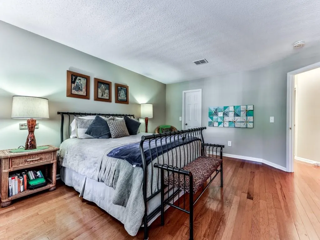 703 Hollyfax Circle, Atlanta, Georgia 30328, 1 Bedroom Bedrooms, ,1 BathroomBathrooms,Residential,Sold,703 Hollyfax Circle,5905862