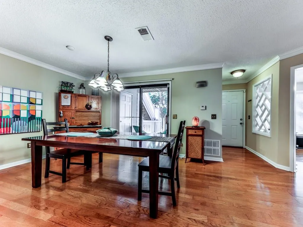 703 Hollyfax Circle, Atlanta, Georgia 30328, 1 Bedroom Bedrooms, ,1 BathroomBathrooms,Residential,Sold,703 Hollyfax Circle,5905862