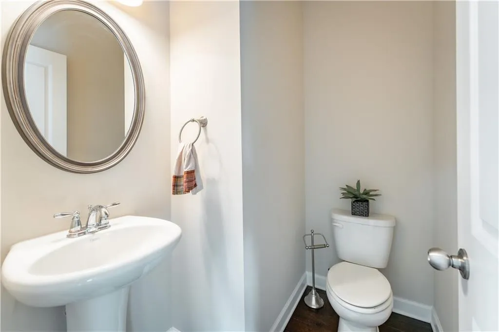 7490 Glisten Avenue, Sandy Springs, Georgia 30328, 3 Bedrooms Bedrooms, ,3 BathroomsBathrooms,Residential,Sold,7490 Glisten Avenue,7228631