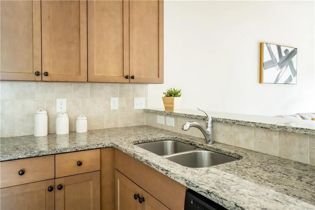 7490 Glisten Avenue, Sandy Springs, Georgia 30328, 3 Bedrooms Bedrooms, ,3 BathroomsBathrooms,Residential,Sold,7490 Glisten Avenue,7228631