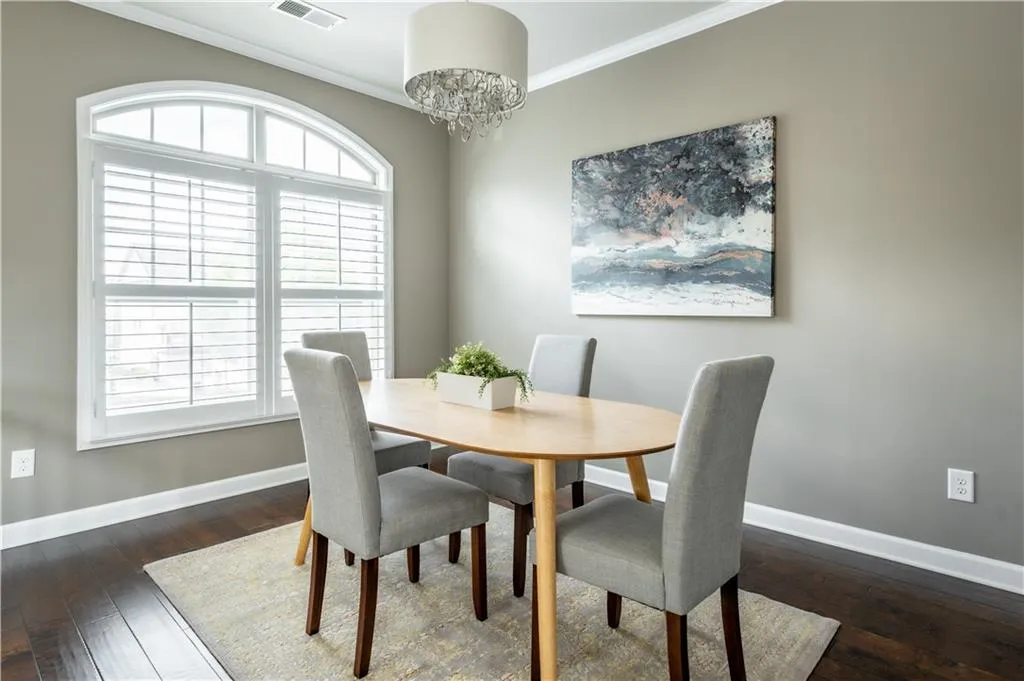 7490 Glisten Avenue, Sandy Springs, Georgia 30328, 3 Bedrooms Bedrooms, ,3 BathroomsBathrooms,Residential,Sold,7490 Glisten Avenue,7228631