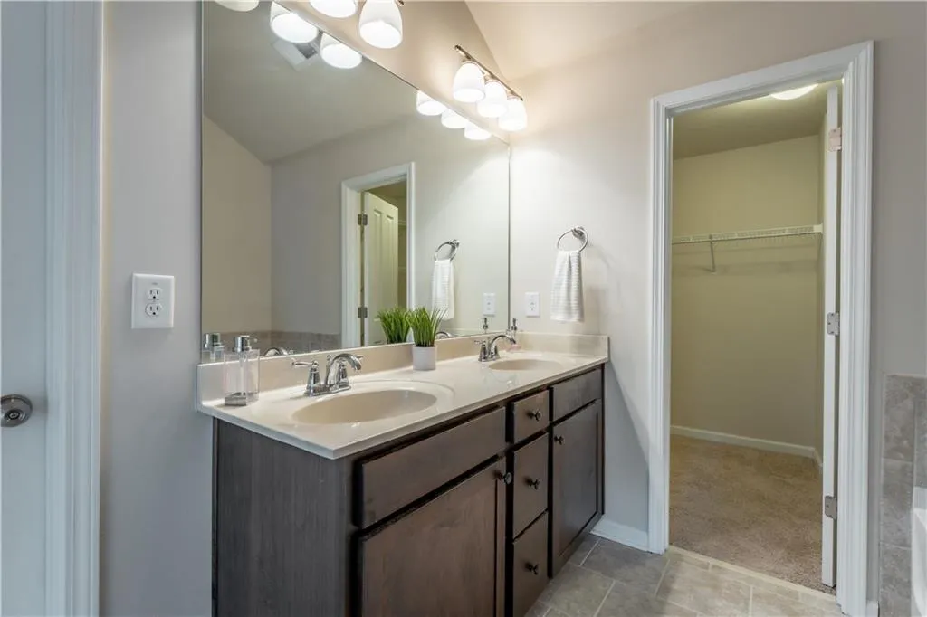 7490 Glisten Avenue, Sandy Springs, Georgia 30328, 3 Bedrooms Bedrooms, ,3 BathroomsBathrooms,Residential,Sold,7490 Glisten Avenue,7228631