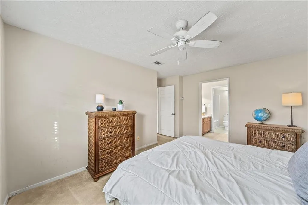 6816 Glenridge Drive Unit F, Atlanta, Georgia 30328, 2 Bedrooms Bedrooms, ,2 BathroomsBathrooms,Residential,Sold,6816 Glenridge Drive Unit F,7480042 6816 Glenridge Drive Unit F, Atlanta, Georgia 30328, 2 Bedrooms Bedrooms, ,2 BathroomsBathrooms,Residential,Sold,6816 Glenridge Drive Unit F,7480042