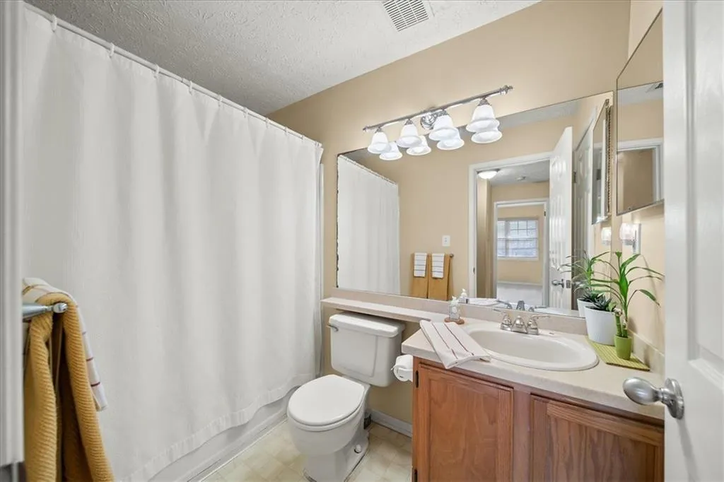 6816 Glenridge Drive Unit F, Atlanta, Georgia 30328, 2 Bedrooms Bedrooms, ,2 BathroomsBathrooms,Residential,Sold,6816 Glenridge Drive Unit F,7480042 6816 Glenridge Drive Unit F, Atlanta, Georgia 30328, 2 Bedrooms Bedrooms, ,2 BathroomsBathrooms,Residential,Sold,6816 Glenridge Drive Unit F,7480042