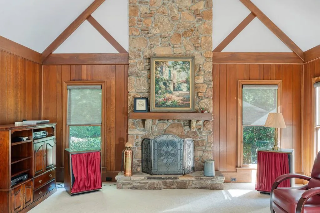 9850 Huntcliff Trace, Atlanta, Georgia 30350, 5 Bedrooms Bedrooms, ,4 BathroomsBathrooms,Residential,For Sale,9850 Huntcliff Trace,7619471