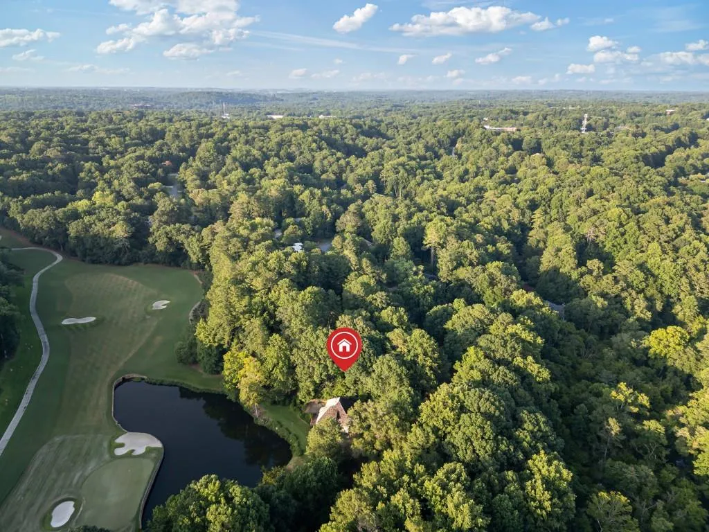 9850 Huntcliff Trace, Atlanta, Georgia 30350, 5 Bedrooms Bedrooms, ,4 BathroomsBathrooms,Residential,For Sale,9850 Huntcliff Trace,7619471