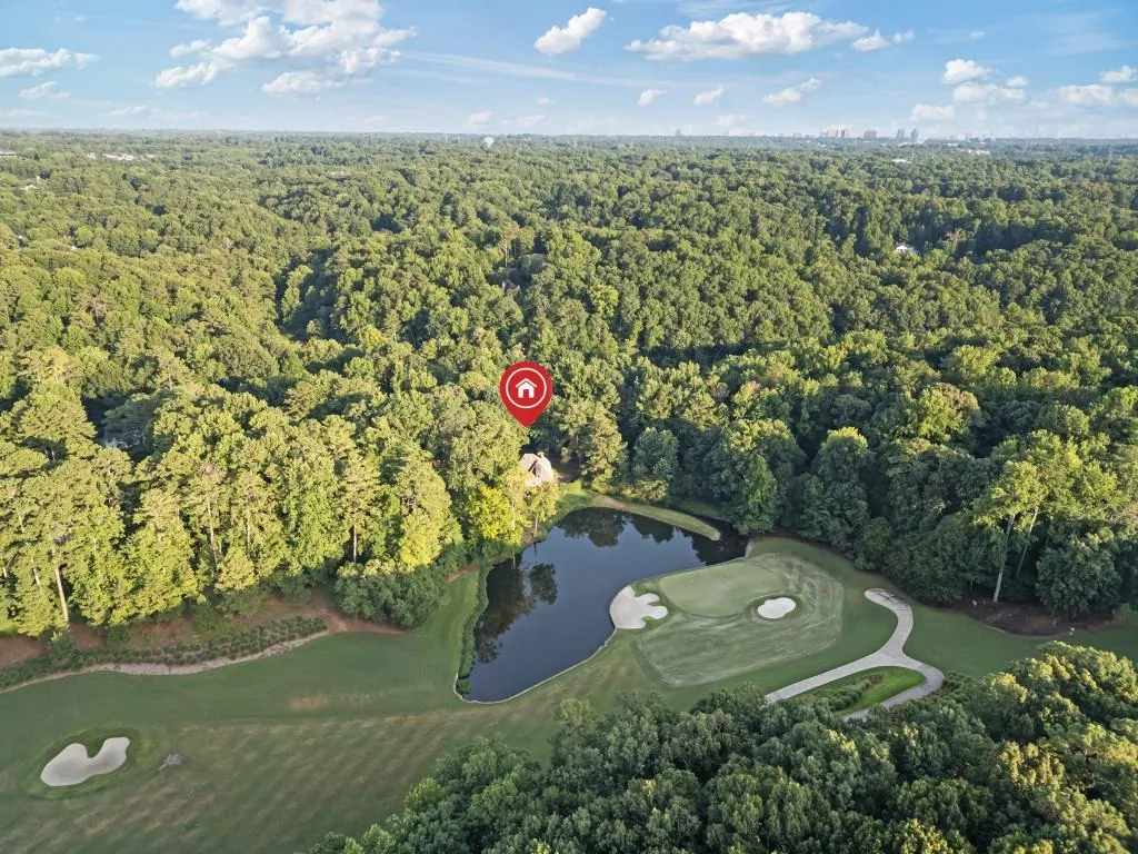 9850 Huntcliff Trace, Atlanta, Georgia 30350, 5 Bedrooms Bedrooms, ,4 BathroomsBathrooms,Residential,For Sale,9850 Huntcliff Trace,7619471