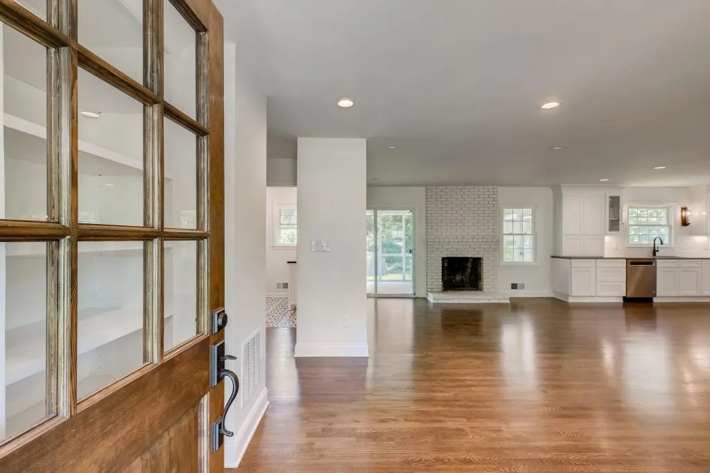 5870 Garber Drive, Atlanta, Georgia 30328, 3 Bedrooms Bedrooms, ,2 BathroomsBathrooms,Residential,Sold,5870 Garber Drive,6905184