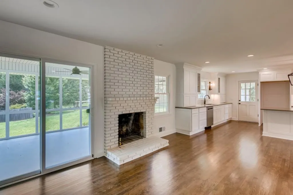 5870 Garber Drive, Atlanta, Georgia 30328, 3 Bedrooms Bedrooms, ,2 BathroomsBathrooms,Residential,Sold,5870 Garber Drive,6905184