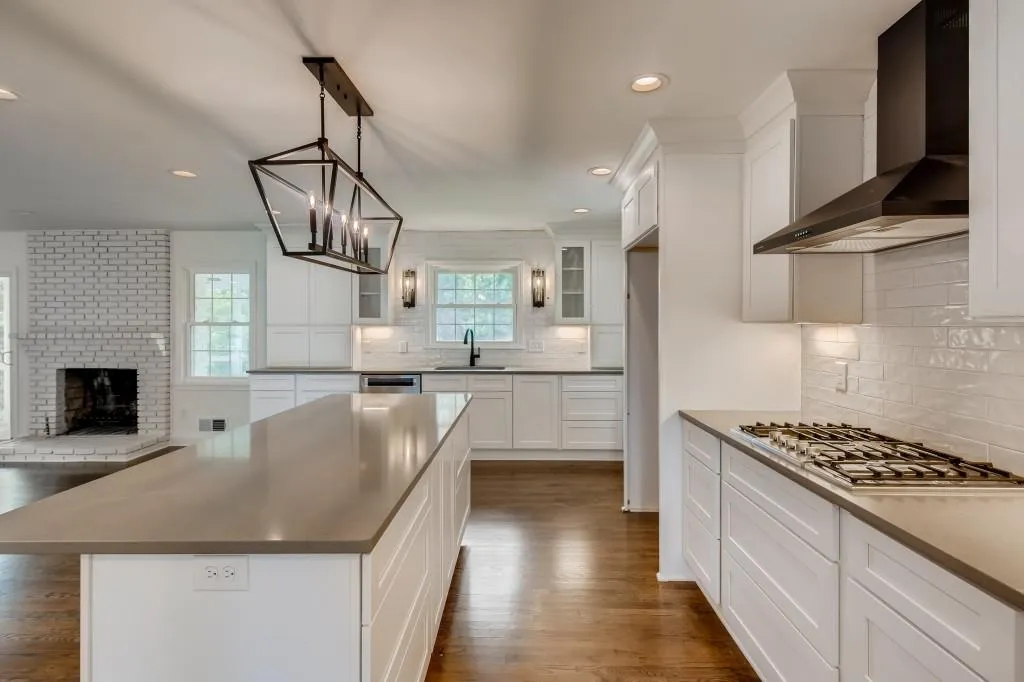 5870 Garber Drive, Atlanta, Georgia 30328, 3 Bedrooms Bedrooms, ,2 BathroomsBathrooms,Residential,Sold,5870 Garber Drive,6905184