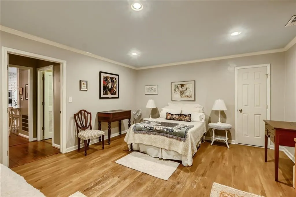 7090 Glenridge Drive, Atlanta, Georgia 30328, 4 Bedrooms Bedrooms, ,3 BathroomsBathrooms,Residential,Sold,7090 Glenridge Drive,7061091