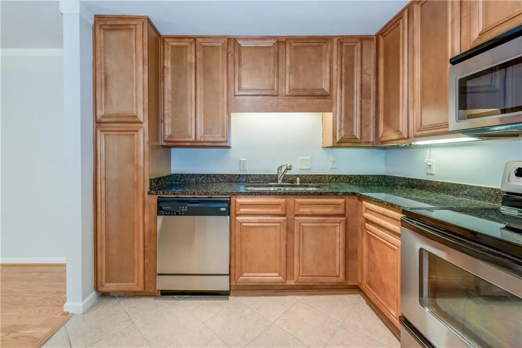 1468 Briarwood Road Ne Unit 1907, Brookhaven, Georgia 30319, 2 Bedrooms Bedrooms, ,2 BathroomsBathrooms,Residential,Sold,1468 Briarwood Road Ne Unit 1907,5864259