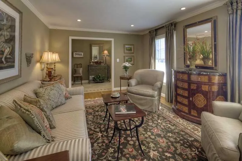 235 Forrest Lake Drive, Sandy Springs, Georgia 30327, 4 Bedrooms Bedrooms, ,3 BathroomsBathrooms,Residential,Sold,235 Forrest Lake Drive,4309590