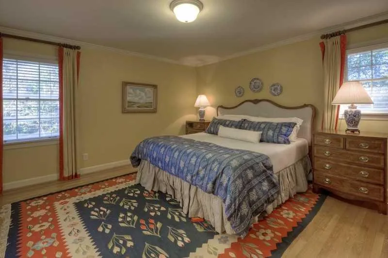 235 Forrest Lake Drive, Sandy Springs, Georgia 30327, 4 Bedrooms Bedrooms, ,3 BathroomsBathrooms,Residential,Sold,235 Forrest Lake Drive,4309590