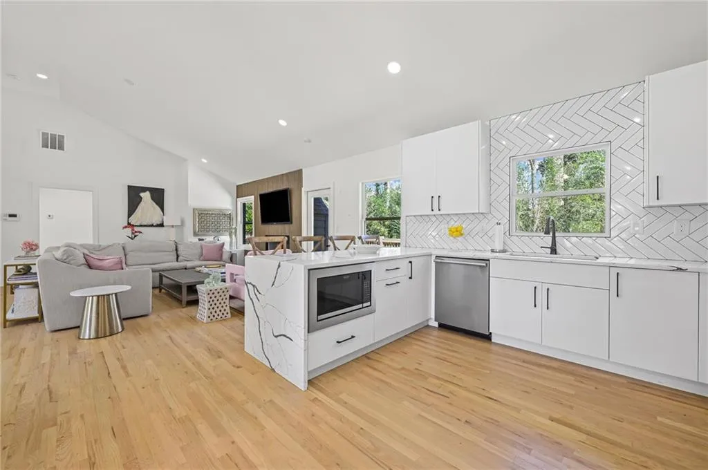 5905 Greenbrier Road, Atlanta, Georgia 30328, 4 Bedrooms Bedrooms, ,3 BathroomsBathrooms,Residential,For Sale,5905 Greenbrier Road,7735772