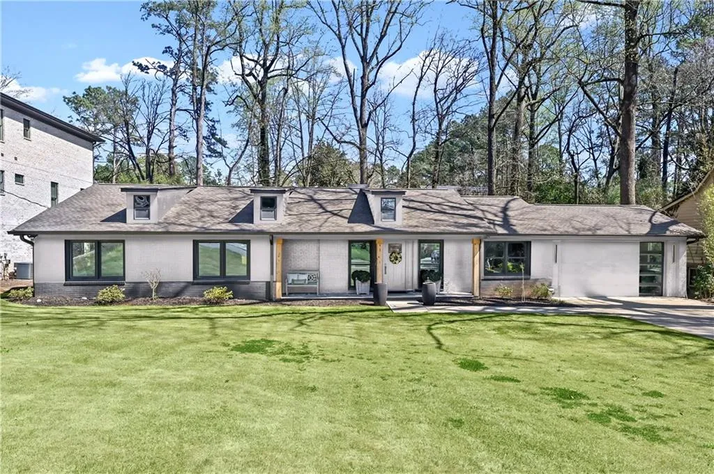 Virtual rendering of home painted white