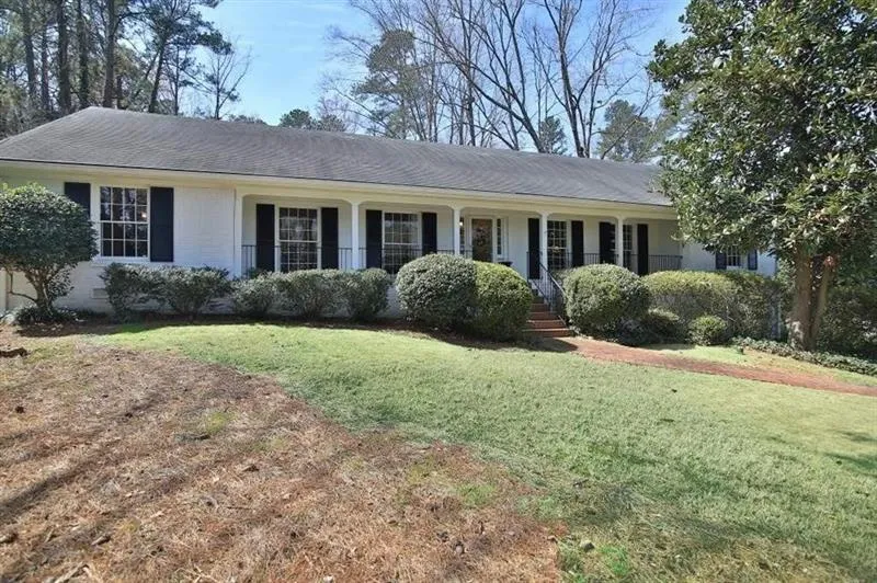 4920 Northway Drive, Atlanta, Georgia 30342, 5 Bedrooms Bedrooms, ,4 BathroomsBathrooms,Residential,Sold,4920 Northway Drive,6637356