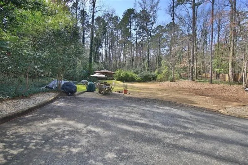4920 Northway Drive, Atlanta, Georgia 30342, 5 Bedrooms Bedrooms, ,4 BathroomsBathrooms,Residential,Sold,4920 Northway Drive,6637356