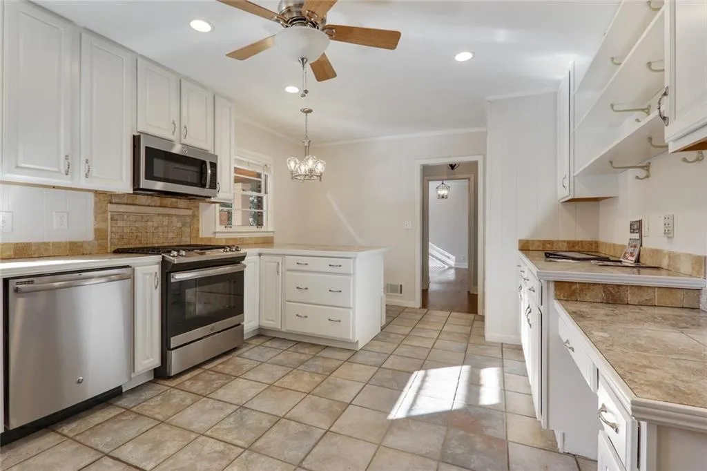 270 Forest Hills Drive, Atlanta, Georgia 30342, 4 Bedrooms Bedrooms, ,3 BathroomsBathrooms,Residential,Sold,270 Forest Hills Drive,6817547
