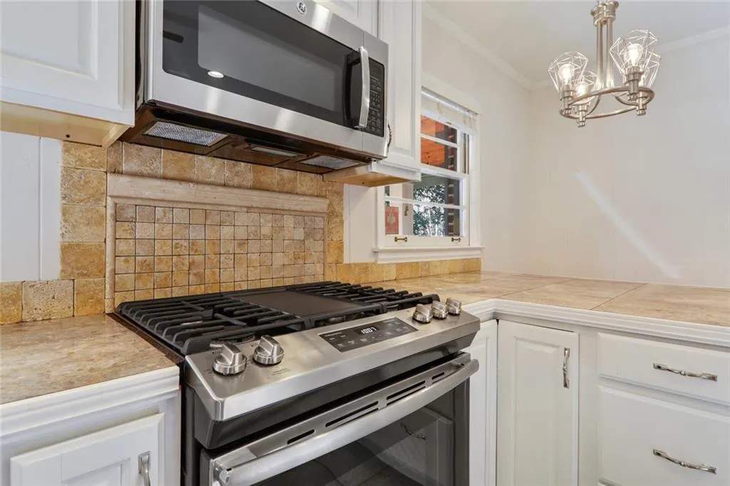 270 Forest Hills Drive, Atlanta, Georgia 30342, 4 Bedrooms Bedrooms, ,3 BathroomsBathrooms,Residential,Sold,270 Forest Hills Drive,6817547