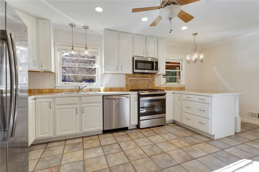270 Forest Hills Drive, Atlanta, Georgia 30342, 4 Bedrooms Bedrooms, ,3 BathroomsBathrooms,Residential,Sold,270 Forest Hills Drive,6817547