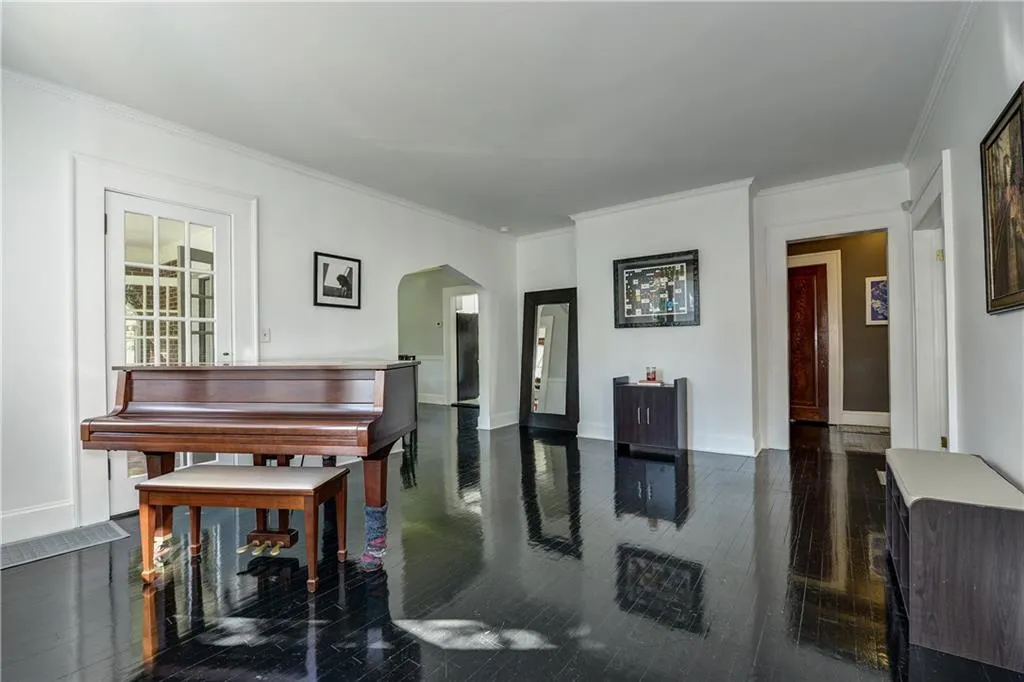 1662 N Pelham Road, Atlanta, Georgia 30324, 2 Bedrooms Bedrooms, ,2 BathroomsBathrooms,Residential,Sold,1662 N Pelham Road,5683017