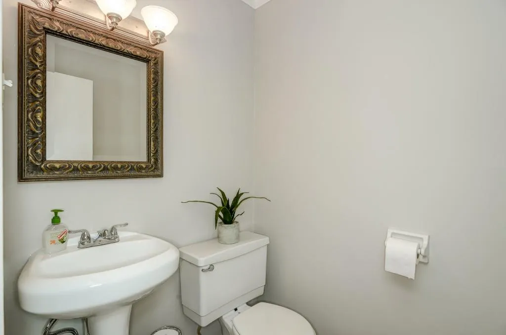 5400 Roswell Road Unit A3, Atlanta, Georgia 30342, 2 Bedrooms Bedrooms, ,1 BathroomBathrooms,Residential,Sold,5400 Roswell Road Unit A3,6002075