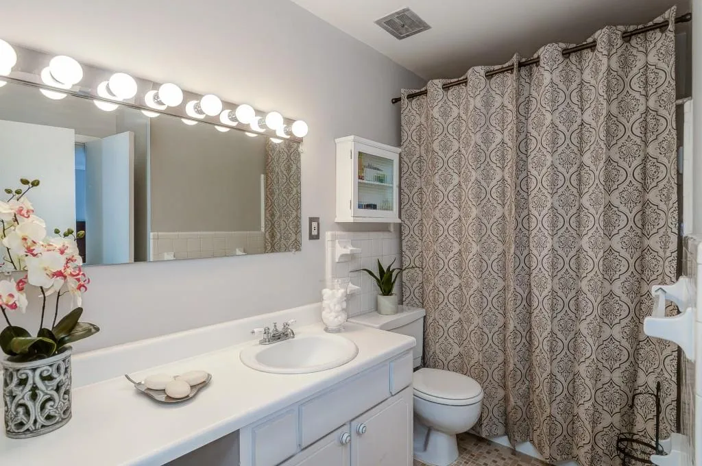 5400 Roswell Road Unit A3, Atlanta, Georgia 30342, 2 Bedrooms Bedrooms, ,1 BathroomBathrooms,Residential,Sold,5400 Roswell Road Unit A3,6002075
