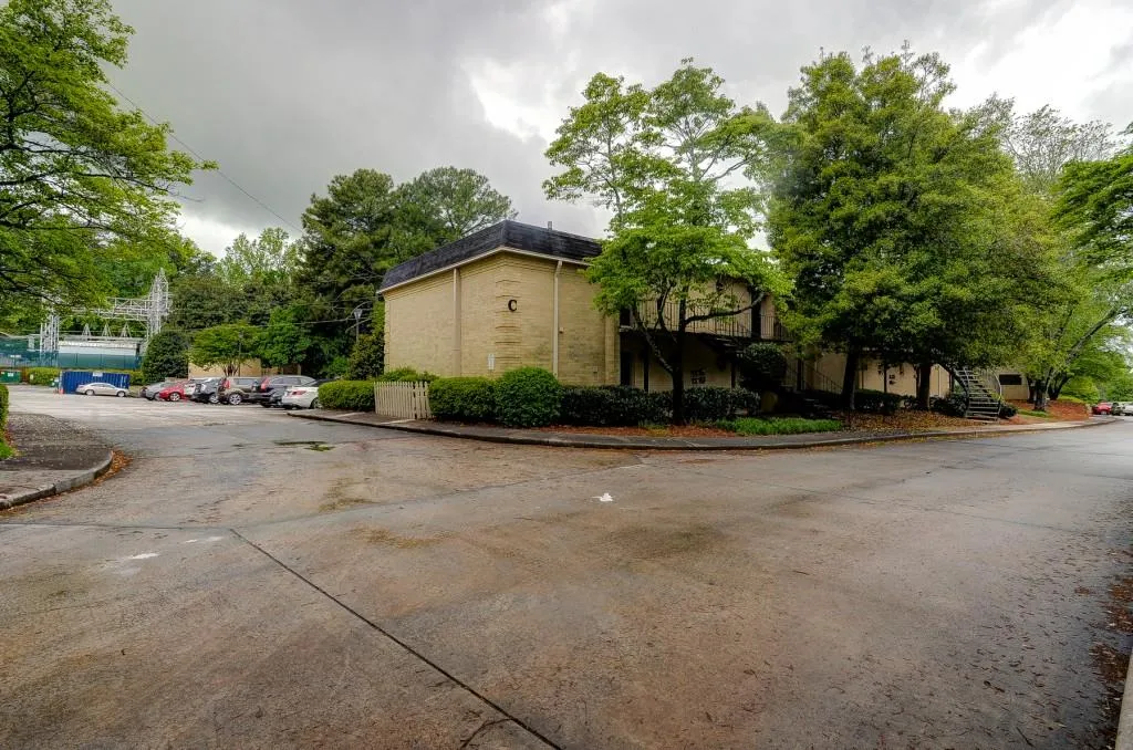 5400 Roswell Road Unit A3, Atlanta, Georgia 30342, 2 Bedrooms Bedrooms, ,1 BathroomBathrooms,Residential,Sold,5400 Roswell Road Unit A3,6002075