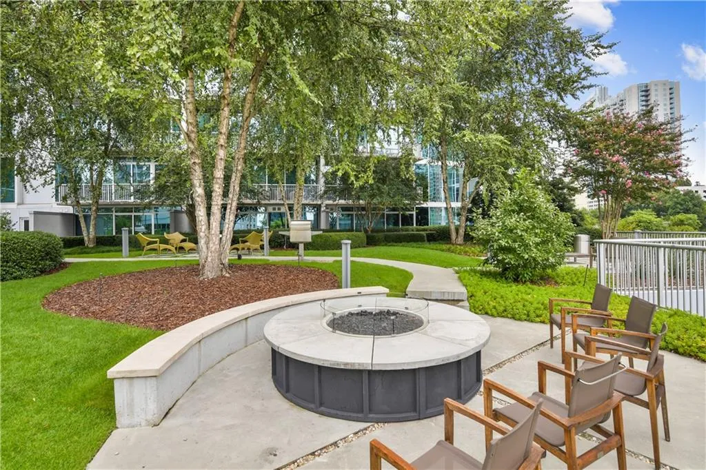 950 W Peachtree Street Nw Unit 1613, Atlanta, Georgia 30309, 1 Bedroom Bedrooms, ,1 BathroomBathrooms,Residential,For Sale,950 W Peachtree Street Nw Unit 1613,7579901
