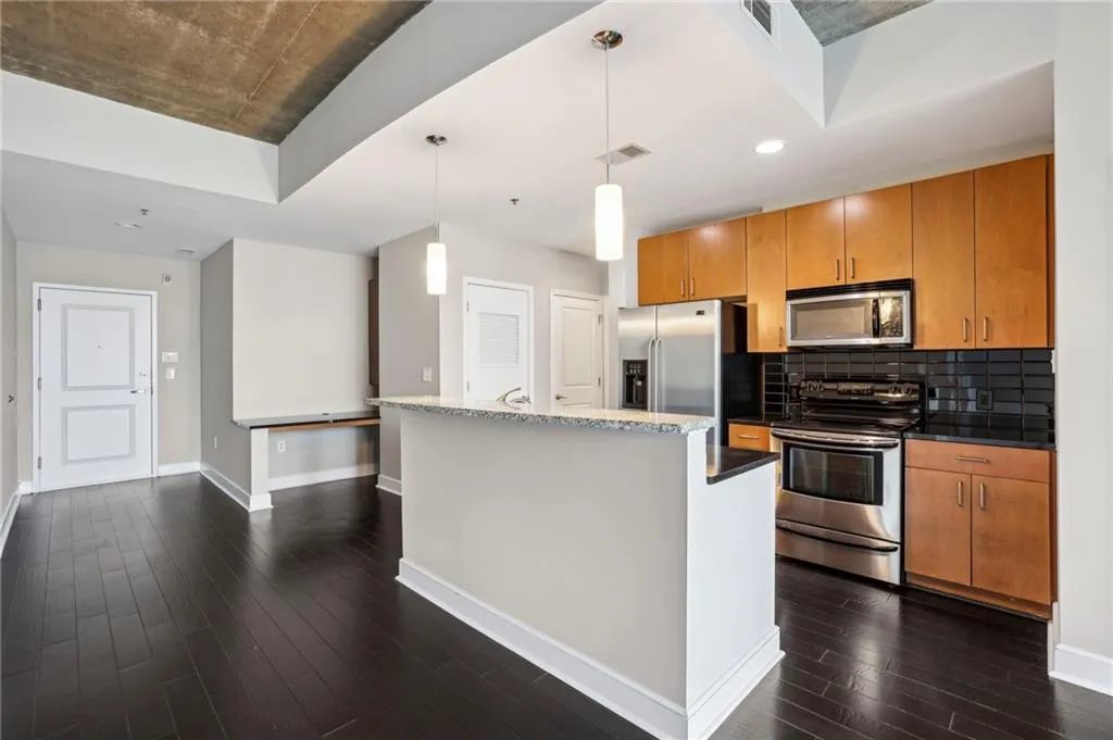 950 W Peachtree Street Nw Unit 1613, Atlanta, Georgia 30309, 1 Bedroom Bedrooms, ,1 BathroomBathrooms,Residential,For Sale,950 W Peachtree Street Nw Unit 1613,7579901