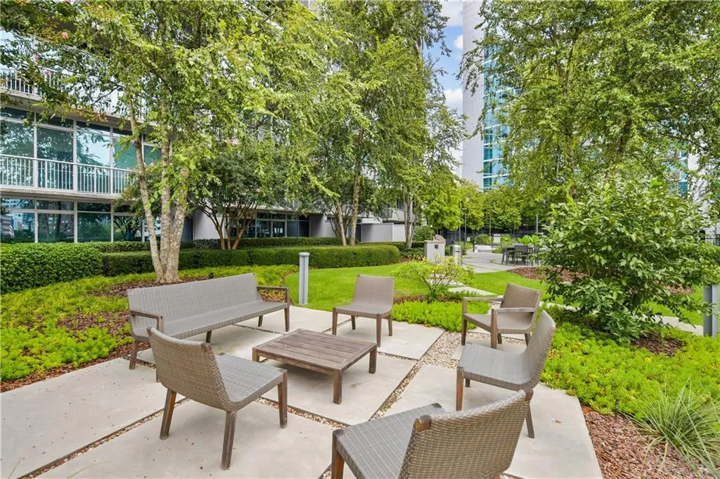 950 W Peachtree Street Nw Unit 1613, Atlanta, Georgia 30309, 1 Bedroom Bedrooms, ,1 BathroomBathrooms,Residential,For Sale,950 W Peachtree Street Nw Unit 1613,7579901