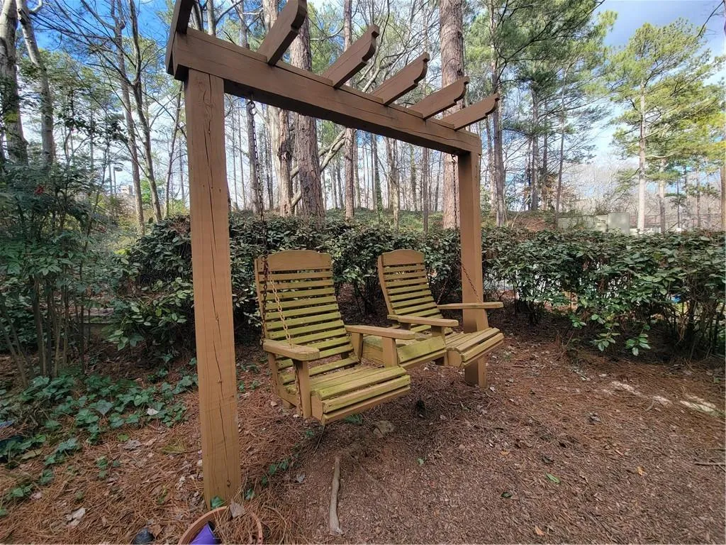5137 Roswell Road Unit 6, Atlanta, Georgia 30342, 2 Bedrooms Bedrooms, ,2 BathroomsBathrooms,Residential,Sold,5137 Roswell Road Unit 6,7004811