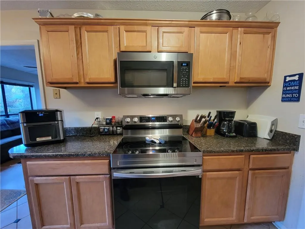 5137 Roswell Road Unit 6, Atlanta, Georgia 30342, 2 Bedrooms Bedrooms, ,2 BathroomsBathrooms,Residential,Sold,5137 Roswell Road Unit 6,7004811