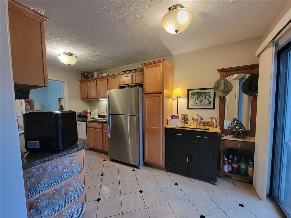 5137 Roswell Road Unit 6, Atlanta, Georgia 30342, 2 Bedrooms Bedrooms, ,2 BathroomsBathrooms,Residential,Sold,5137 Roswell Road Unit 6,7004811