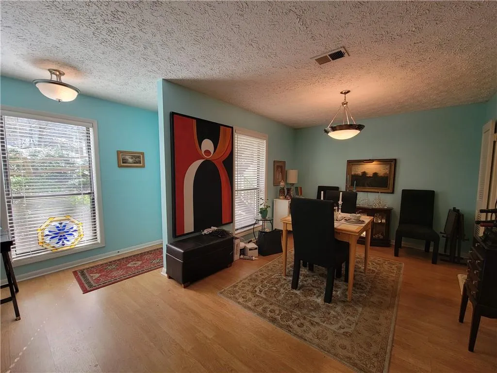 5137 Roswell Road Unit 6, Atlanta, Georgia 30342, 2 Bedrooms Bedrooms, ,2 BathroomsBathrooms,Residential,Sold,5137 Roswell Road Unit 6,7004811