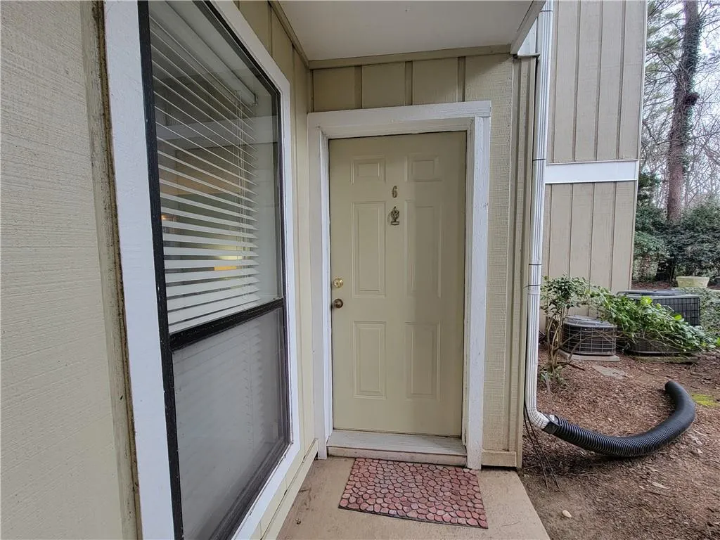 5137 Roswell Road Unit 6, Atlanta, Georgia 30342, 2 Bedrooms Bedrooms, ,2 BathroomsBathrooms,Residential,Sold,5137 Roswell Road Unit 6,7004811