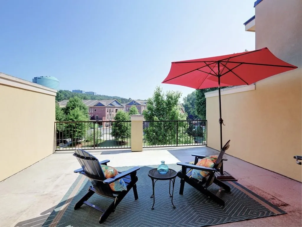 1417 River Vista Drive, Atlanta, Georgia 30339, 4 Bedrooms Bedrooms, ,4 BathroomsBathrooms,Residential,Sold,1417 River Vista Drive,6015733