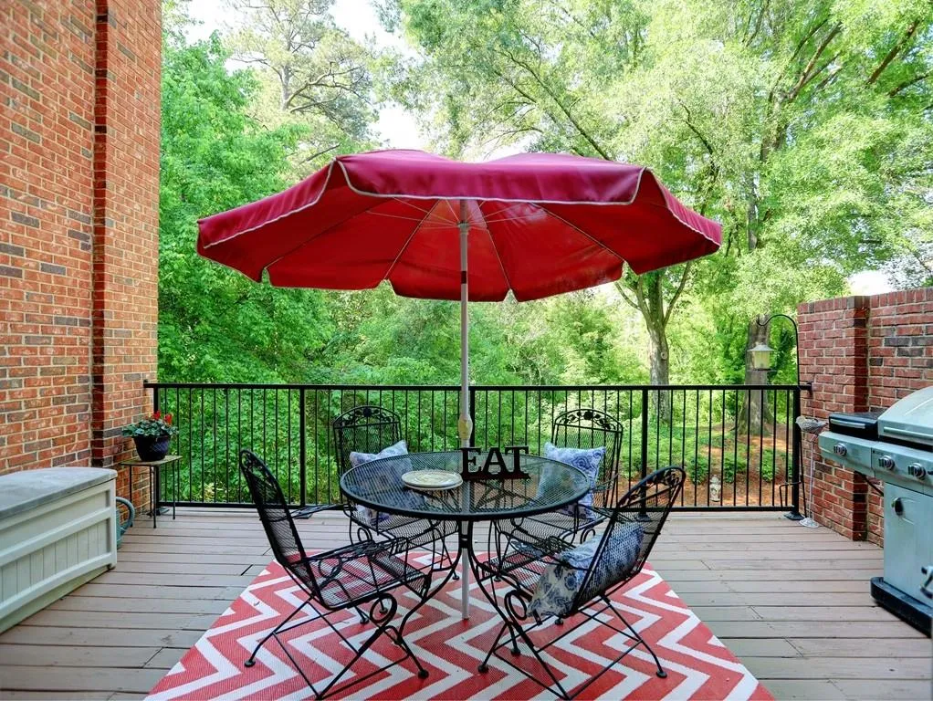 1417 River Vista Drive, Atlanta, Georgia 30339, 4 Bedrooms Bedrooms, ,4 BathroomsBathrooms,Residential,Sold,1417 River Vista Drive,6015733