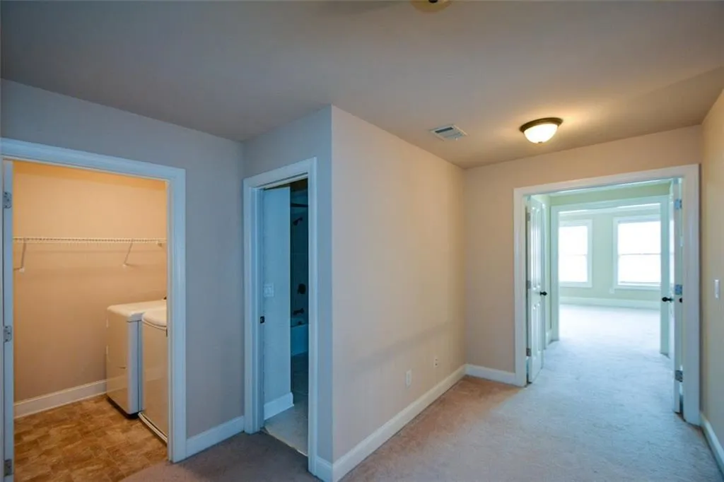 7880 Glisten Avenue, Atlanta, Georgia 30328, 3 Bedrooms Bedrooms, ,2 BathroomsBathrooms,Residential,Sold,7880 Glisten Avenue,7183864