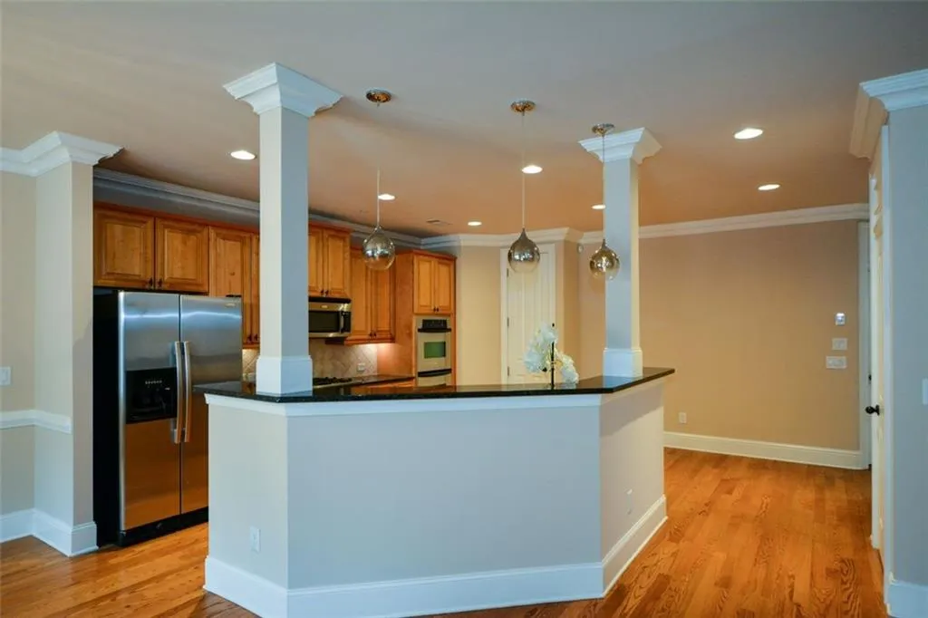 7880 Glisten Avenue, Atlanta, Georgia 30328, 3 Bedrooms Bedrooms, ,2 BathroomsBathrooms,Residential,Sold,7880 Glisten Avenue,7183864