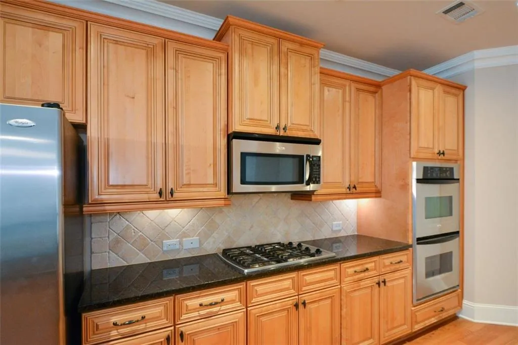 7880 Glisten Avenue, Atlanta, Georgia 30328, 3 Bedrooms Bedrooms, ,2 BathroomsBathrooms,Residential,Sold,7880 Glisten Avenue,7183864