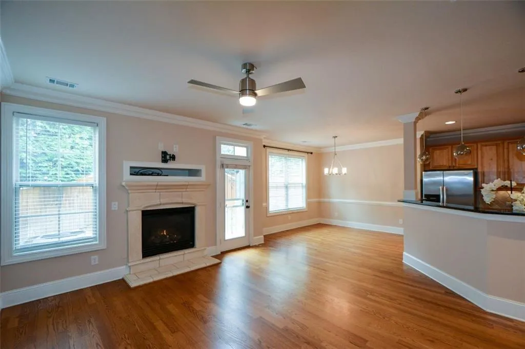 7880 Glisten Avenue, Atlanta, Georgia 30328, 3 Bedrooms Bedrooms, ,2 BathroomsBathrooms,Residential,Sold,7880 Glisten Avenue,7183864