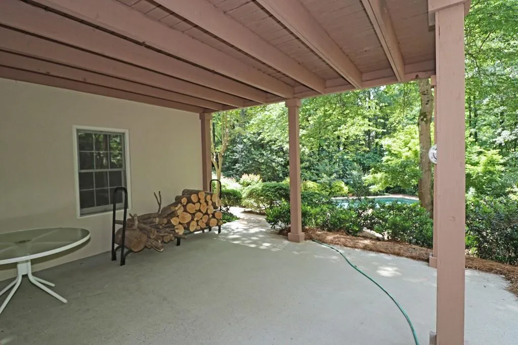 30 Cameron Glen Drive, Sandy Springs, Georgia 30328, 5 Bedrooms Bedrooms, ,4 BathroomsBathrooms,Residential,Sold,30 Cameron Glen Drive,6555212