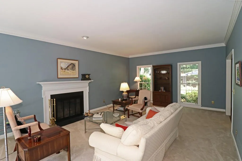 30 Cameron Glen Drive, Sandy Springs, Georgia 30328, 5 Bedrooms Bedrooms, ,4 BathroomsBathrooms,Residential,Sold,30 Cameron Glen Drive,6555212