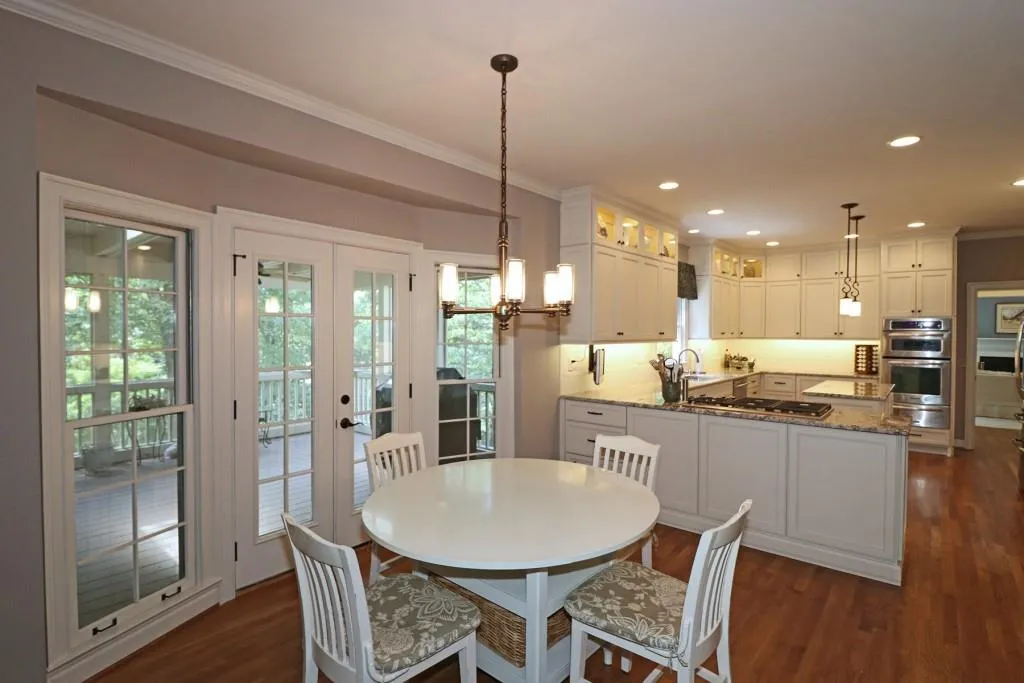 30 Cameron Glen Drive, Sandy Springs, Georgia 30328, 5 Bedrooms Bedrooms, ,4 BathroomsBathrooms,Residential,Sold,30 Cameron Glen Drive,6555212