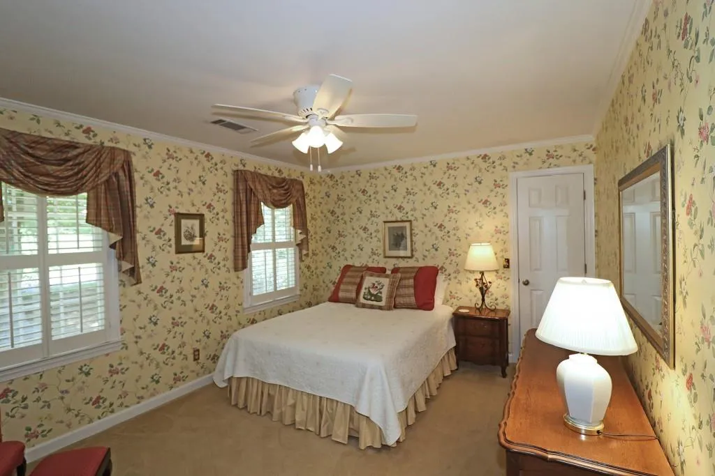 30 Cameron Glen Drive, Sandy Springs, Georgia 30328, 5 Bedrooms Bedrooms, ,4 BathroomsBathrooms,Residential,Sold,30 Cameron Glen Drive,6555212